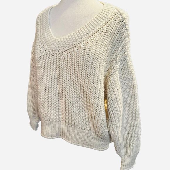 H&M Cream Off-the-Shoulder Sweater - Picture 1 of 7